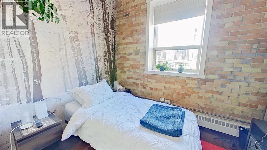 Single Family House Loft for Sale in    Avenue SW Beltline Calgary 