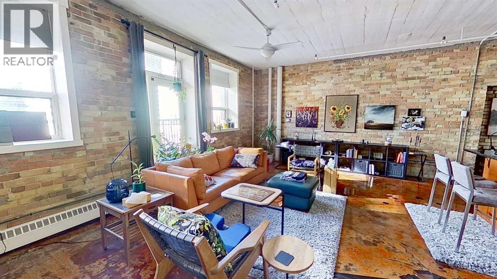 Single Family House Loft for Sale in    Avenue SW Beltline Calgary 