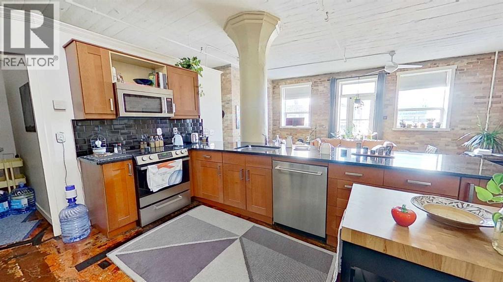 Single Family House Loft for Sale in    Avenue SW Beltline Calgary 