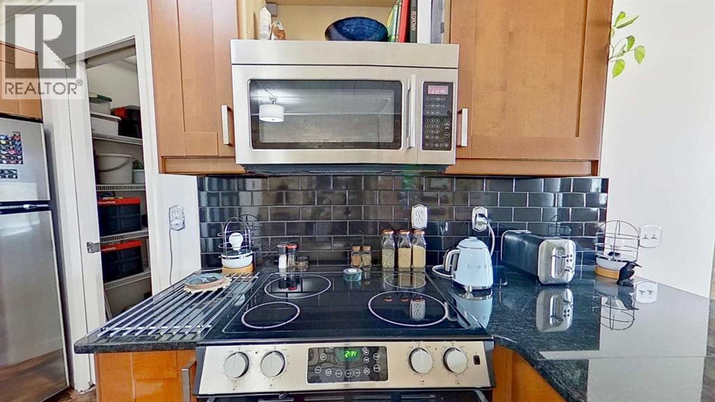 Single Family House Loft for Sale in    Avenue SW Beltline Calgary 