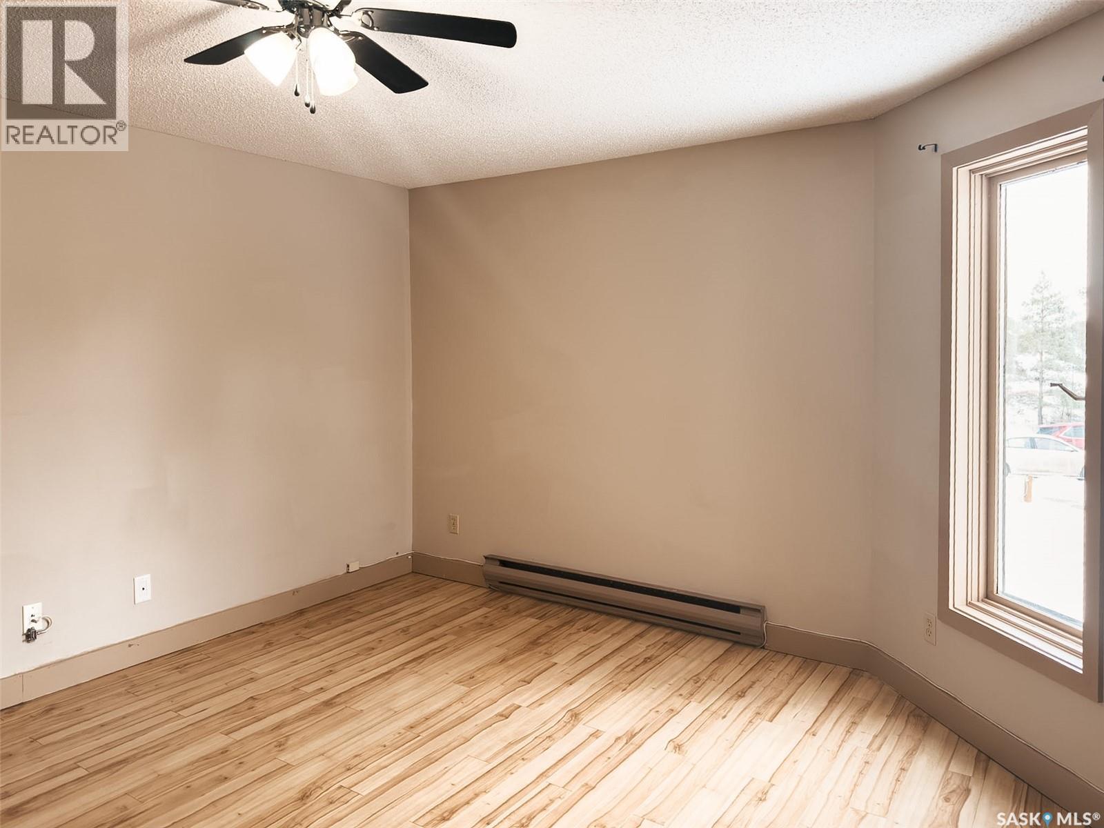 Single Family House Low rise for Sale in   TAIT CRESCENT Saskatoon 