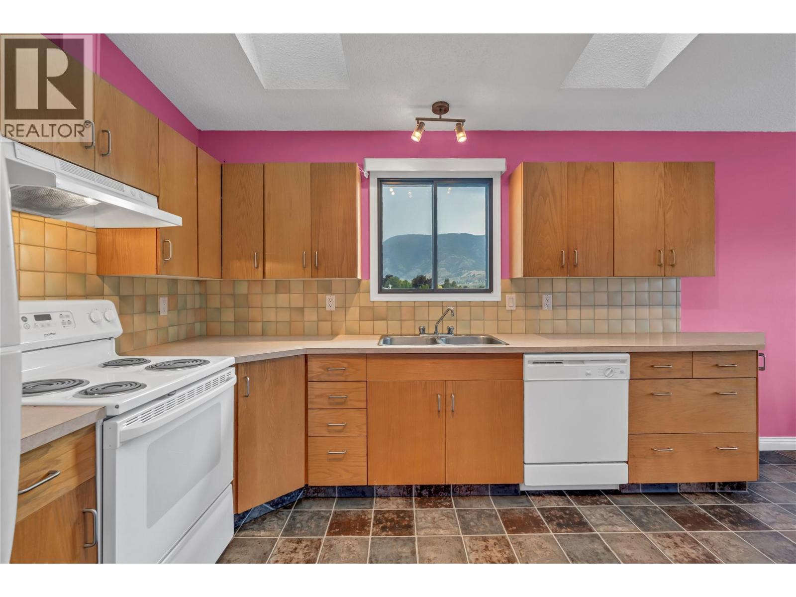 2494 Cornwall Drive, Penticton