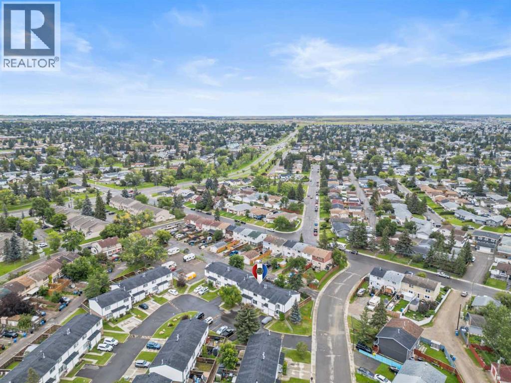 Single Family House for Sale in   Pennsylvania Road SE Penbrooke Meadows Calgary 