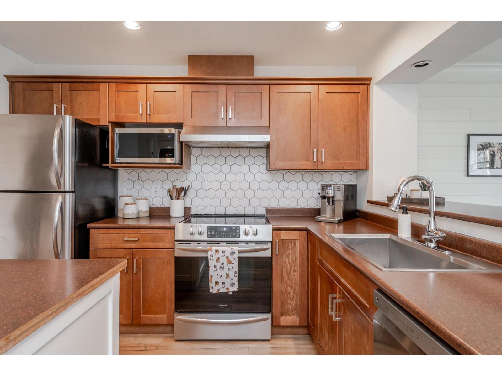 24 46840 RUSSELL ROAD, Promontory, Chilliwack