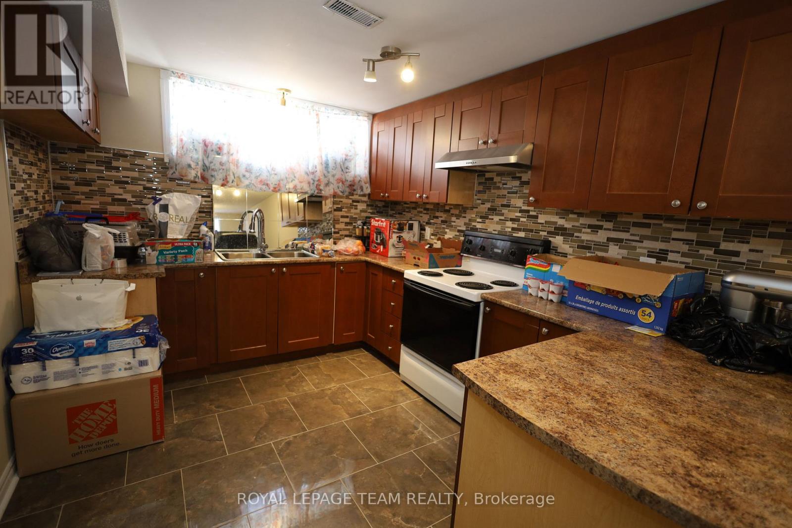 2194 NIAGARA DRIVE - 24