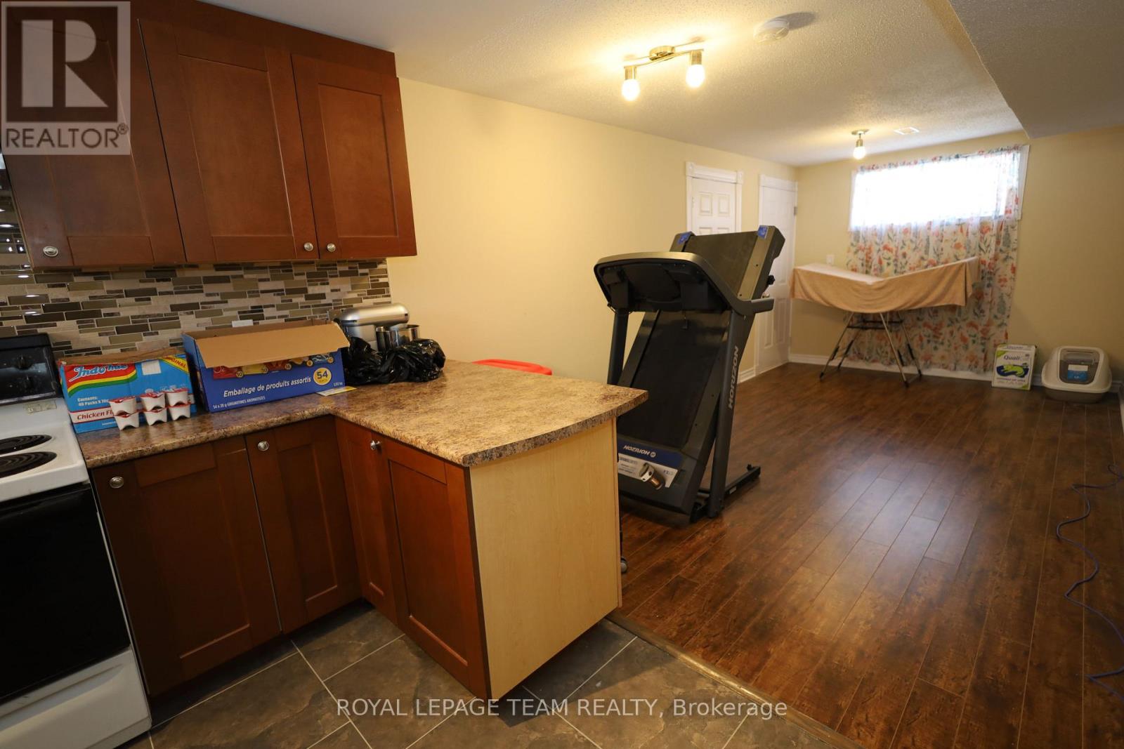 2194 NIAGARA DRIVE - 25