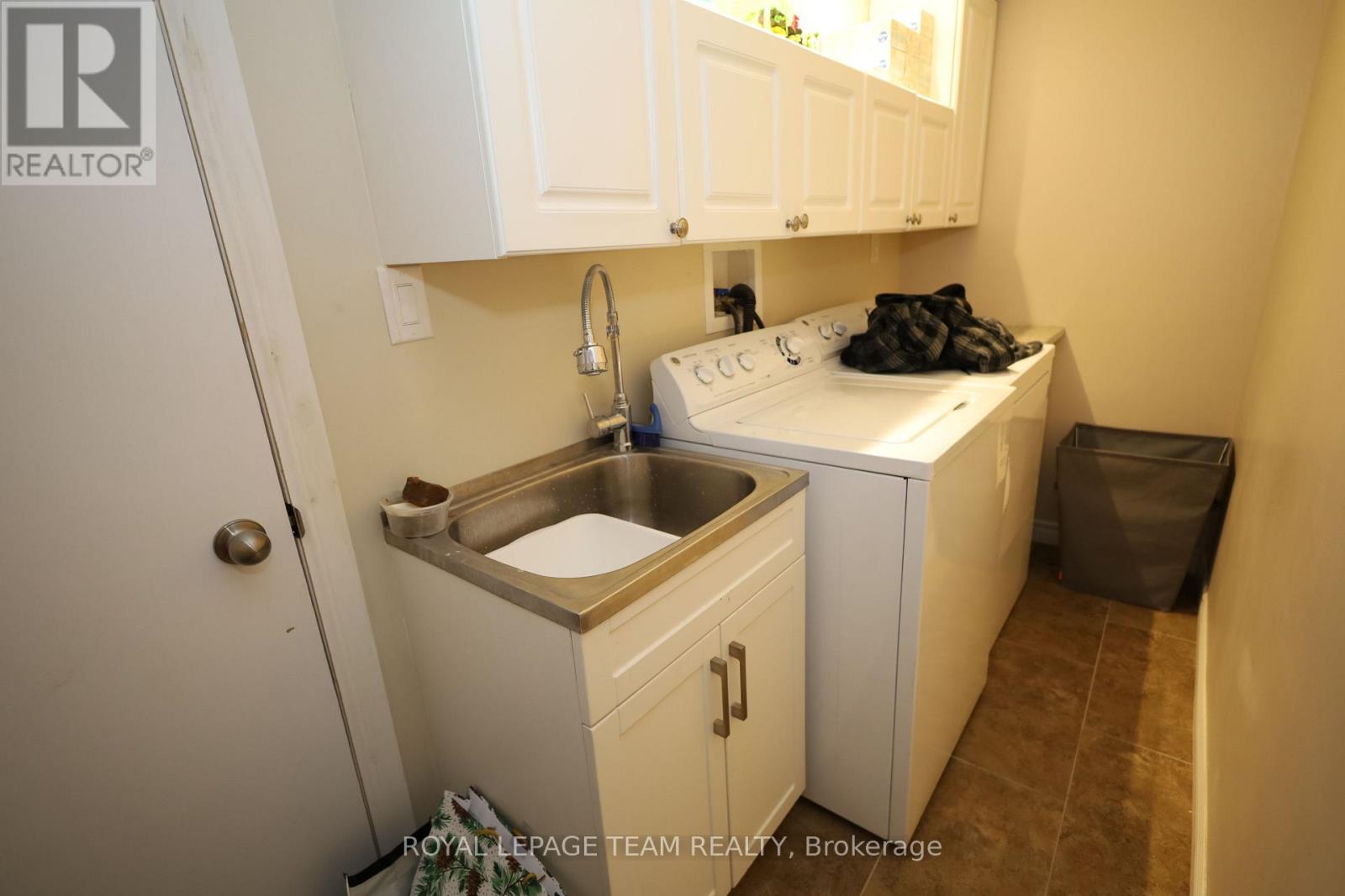 2194 NIAGARA DRIVE - 26