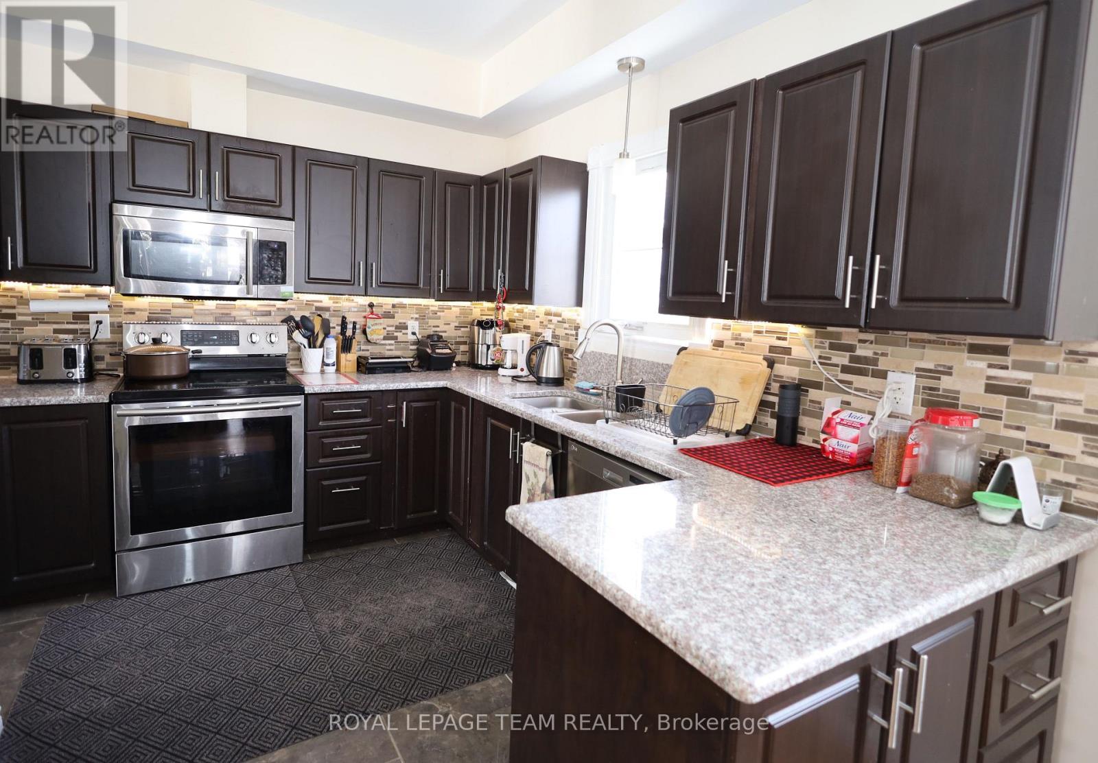 2194 NIAGARA DRIVE - 4