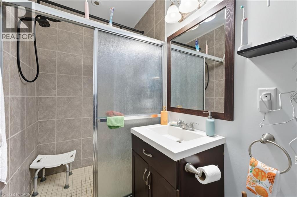 23 KELLOGG AVENUE - 34