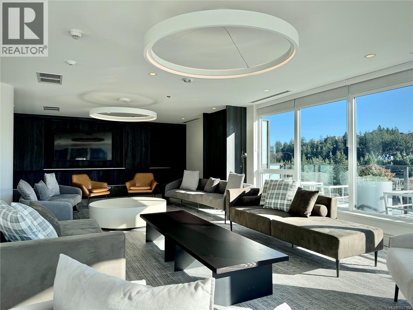 705 2000 Hannington Road, Langford