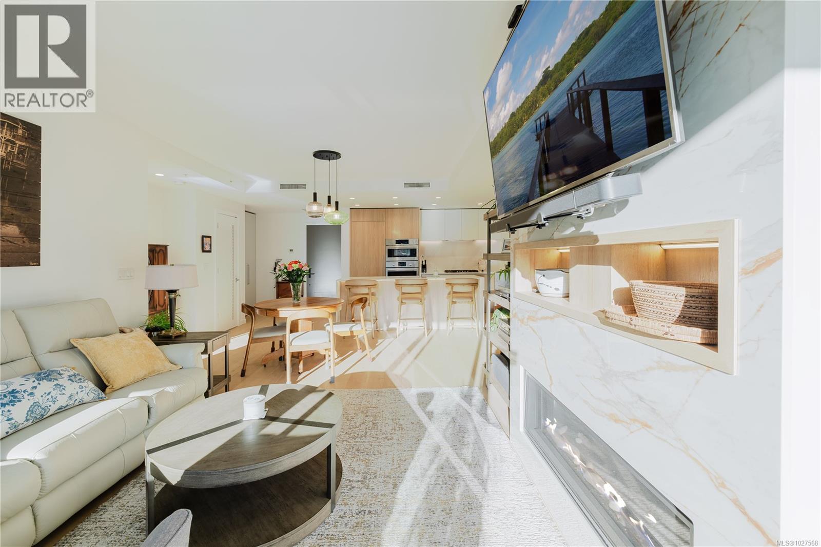 705 2000 Hannington Road, Langford