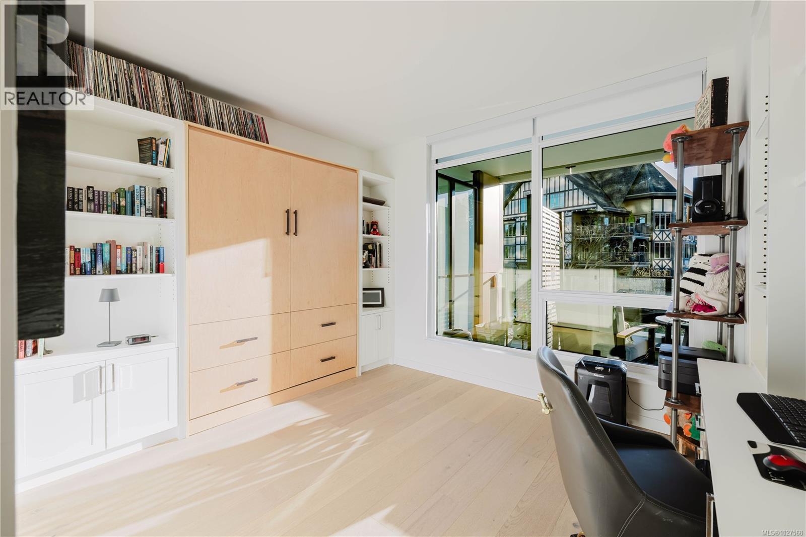 705 2000 Hannington Road, Langford