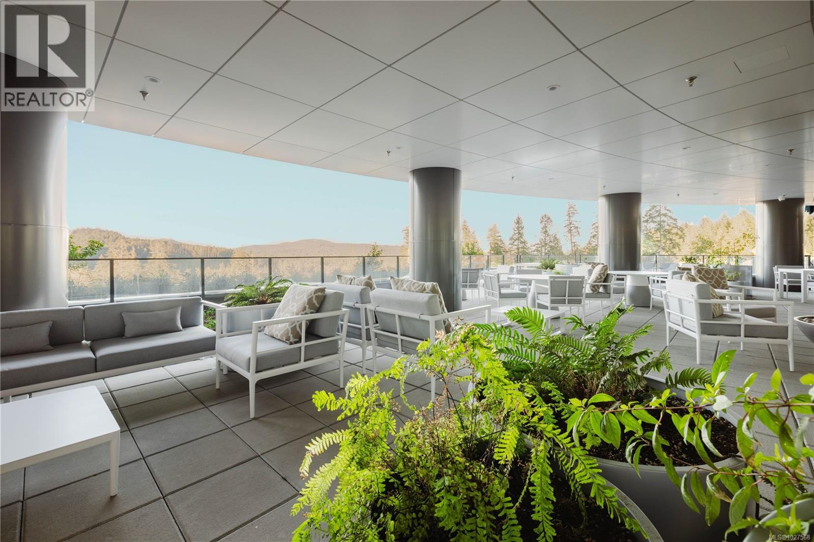 705 2000 Hannington Road, Langford