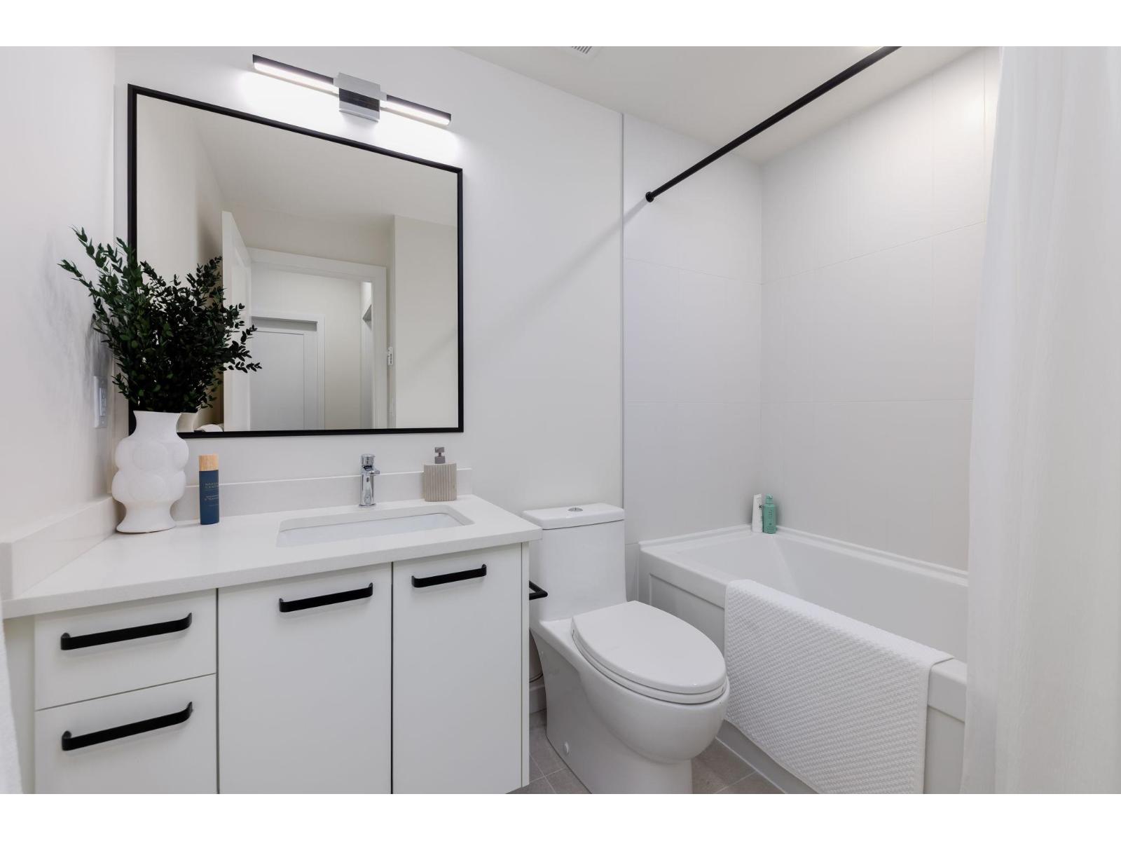 102 33920 BEST AVENUE, Mission