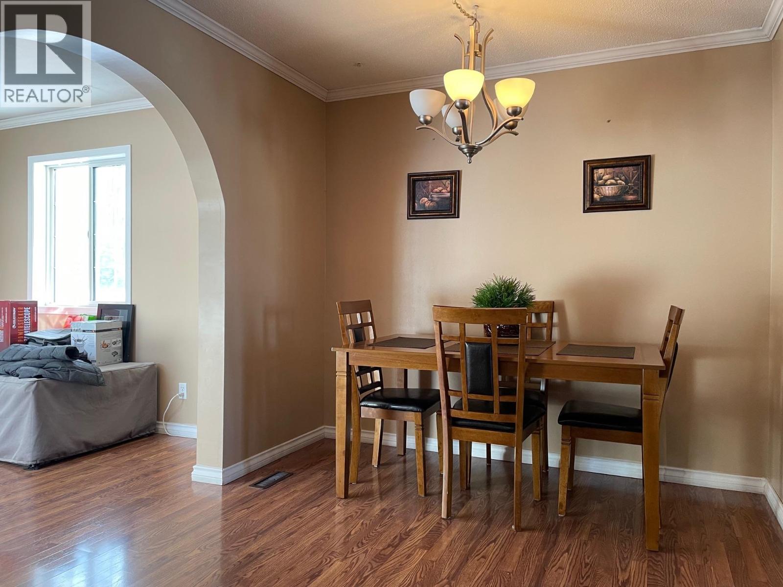 5548 MINNAKER CRESCENT, Fort Nelson