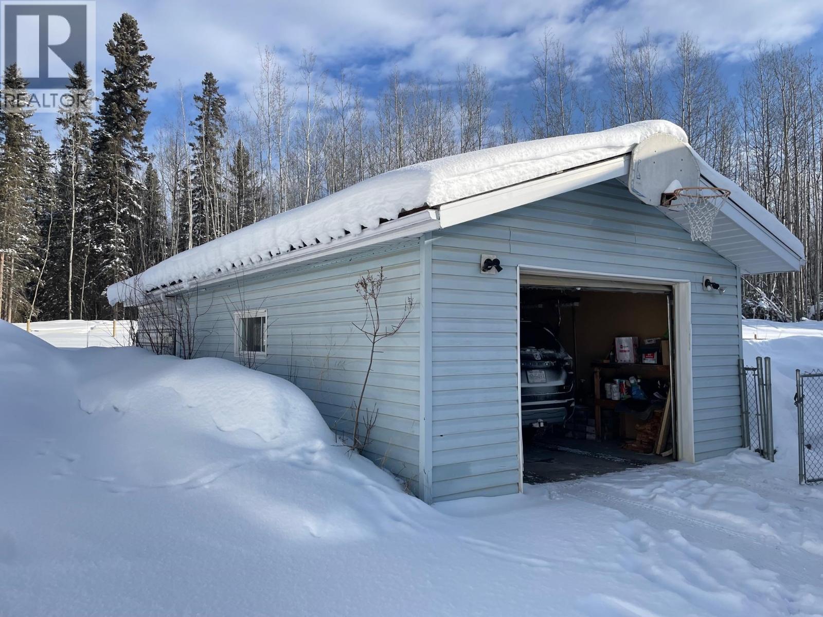 5548 MINNAKER CRESCENT, Fort Nelson