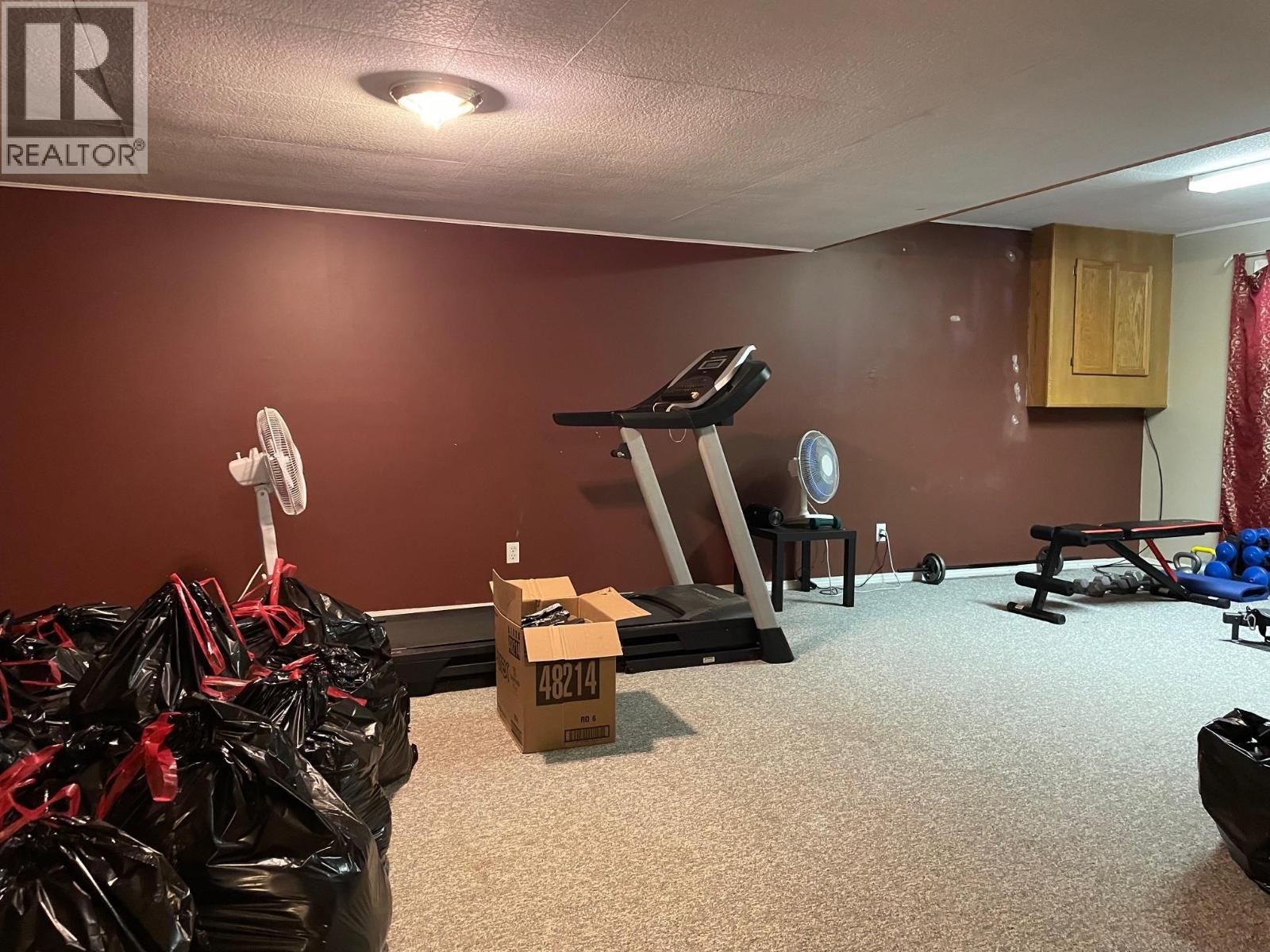 5548 MINNAKER CRESCENT, Fort Nelson