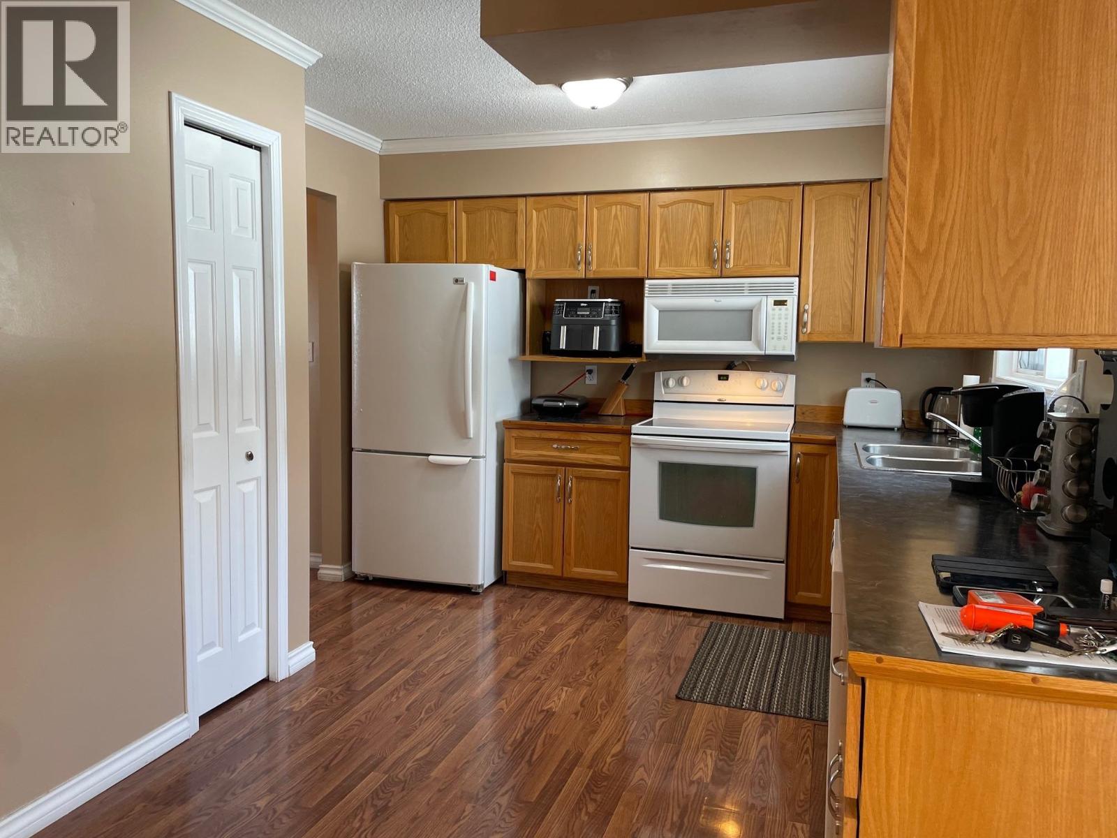 5548 MINNAKER CRESCENT, Fort Nelson