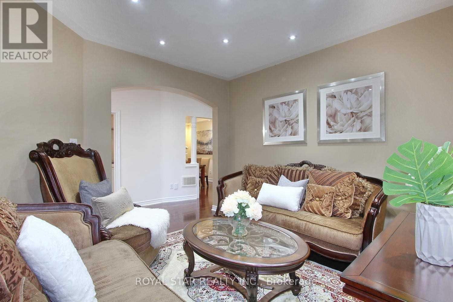 38 RIVERGLEN STREET - 17
