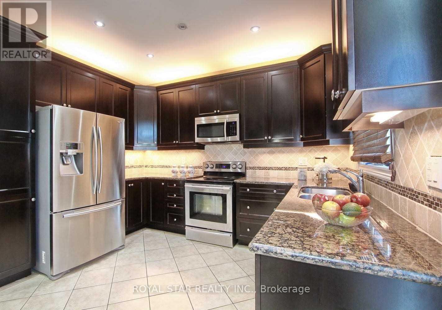 38 RIVERGLEN STREET - 21