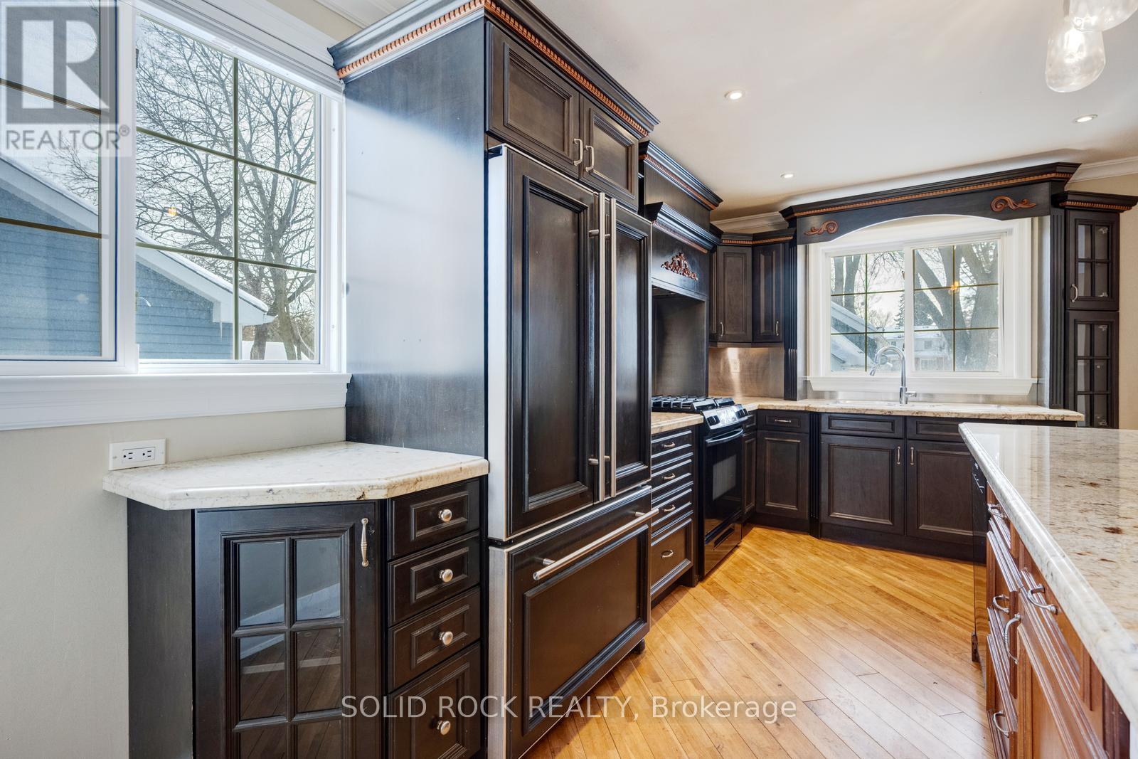 117 MILL STREET S - 13