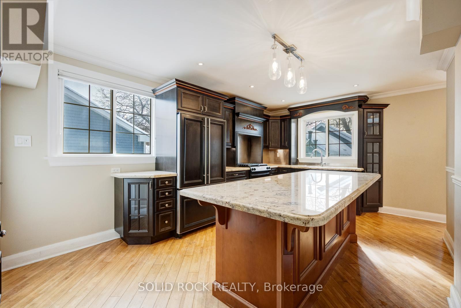 117 MILL STREET S - 14