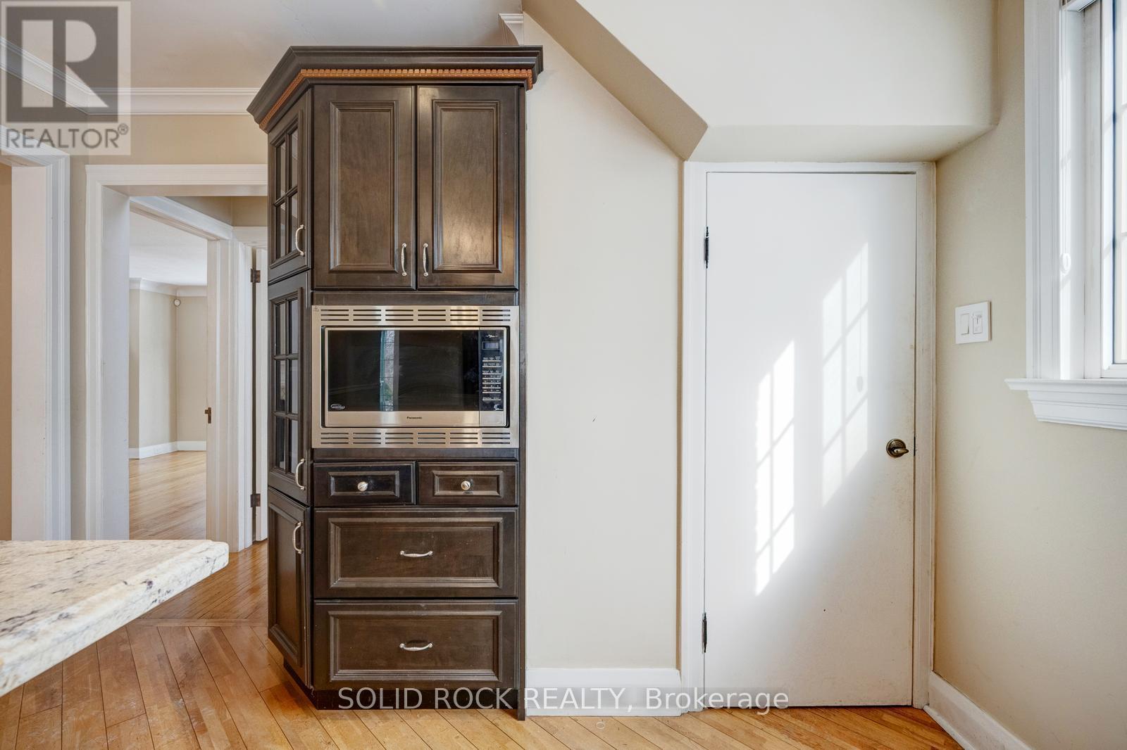 117 MILL STREET S - 15