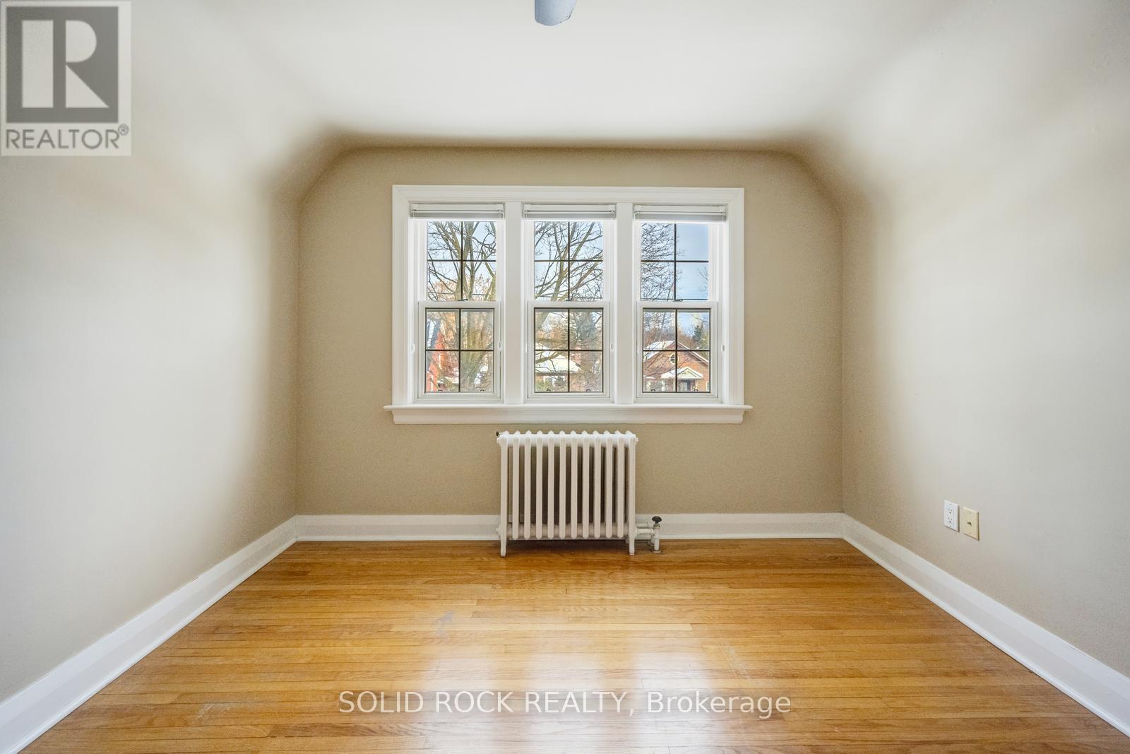 117 MILL STREET S - 22
