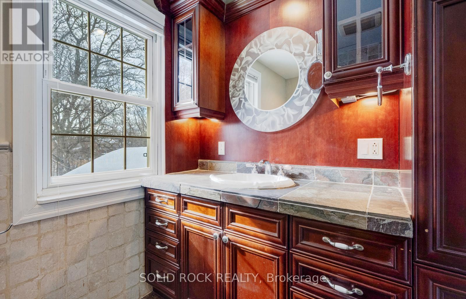 117 MILL STREET S - 24