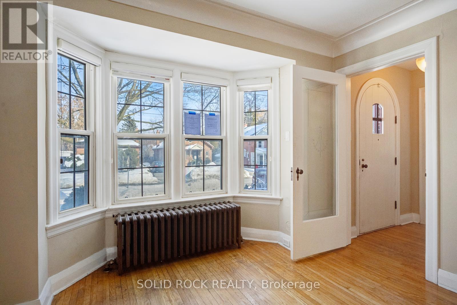 117 MILL STREET S - 4