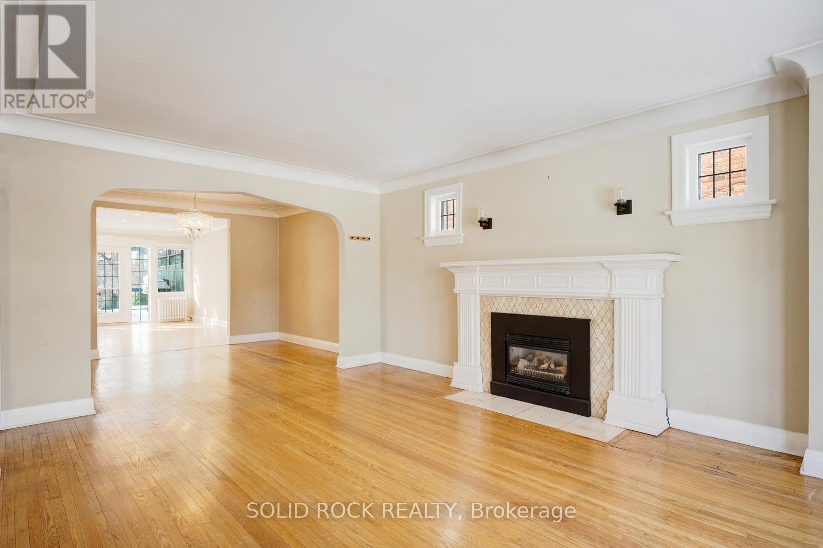 117 MILL STREET S - 7