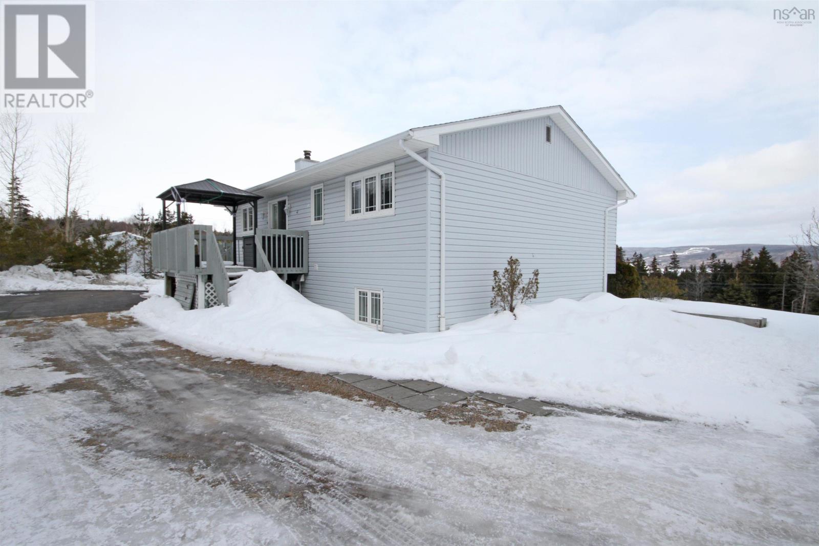 Property 3 of 42 of 13864 Highway 4