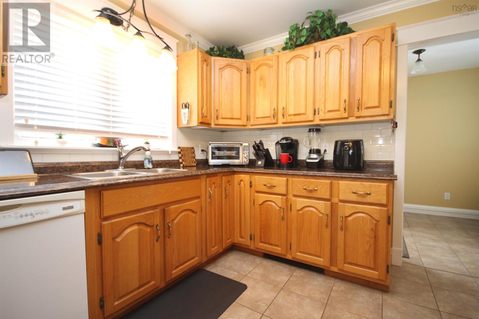 Property 11 of 42 of 13864 Highway 4