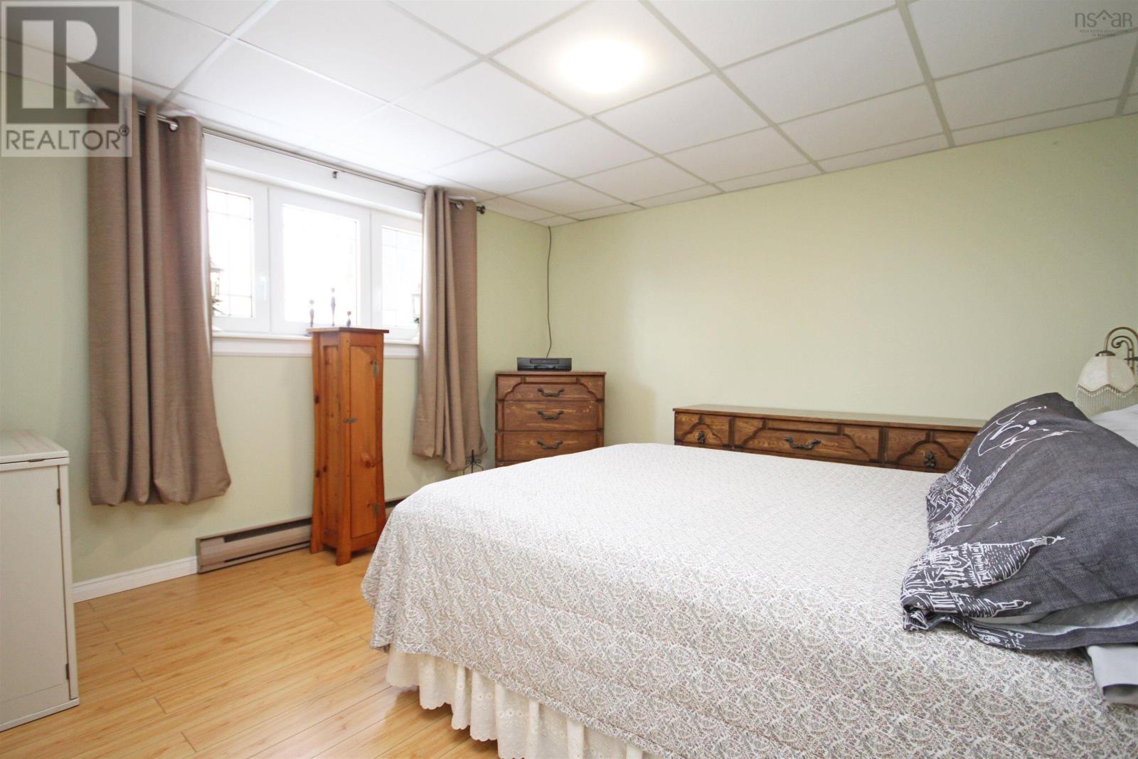 Property 33 of 42 of 13864 Highway 4