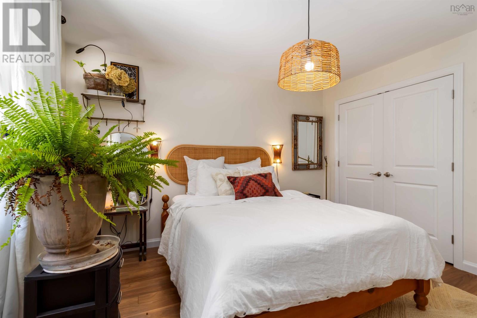 Property 27 of 51 of 4 440 Upper Blandford Road