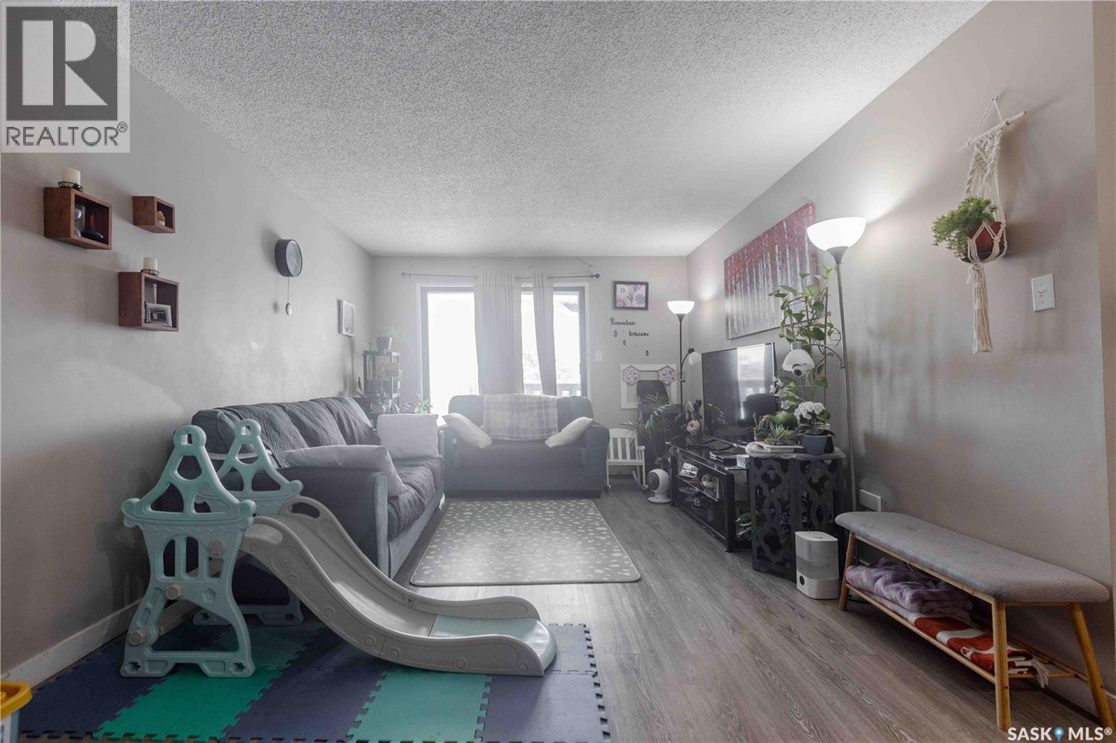 Single Family House Low rise for Sale in   Tait CRESCENT Saskatoon 