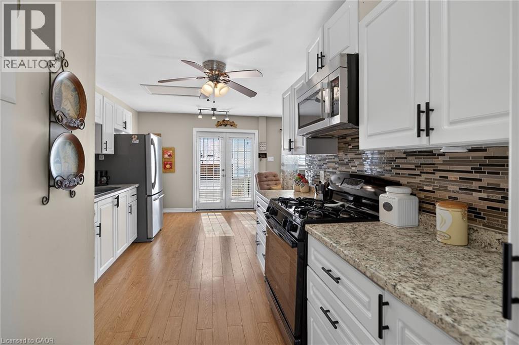 87 LAKESHORE ROAD - 11