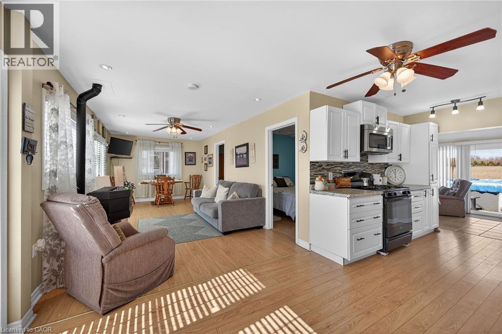 87 LAKESHORE ROAD - 6
