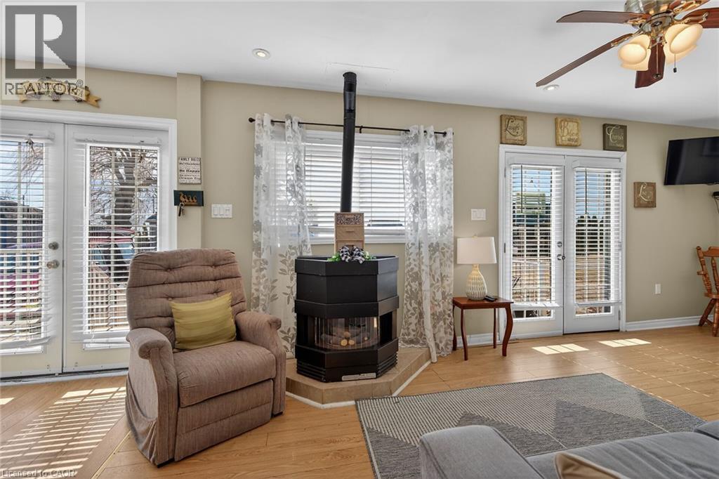 87 LAKESHORE ROAD - 13
