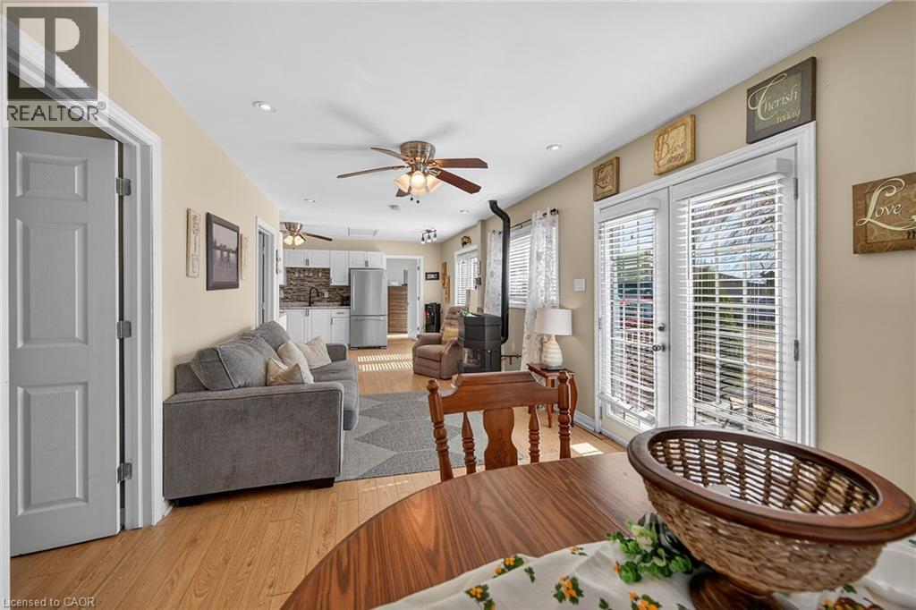 87 LAKESHORE ROAD - 16