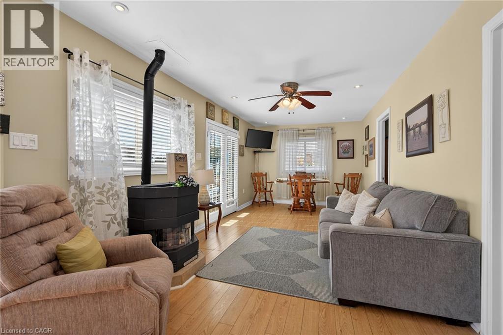 87 LAKESHORE ROAD - 14