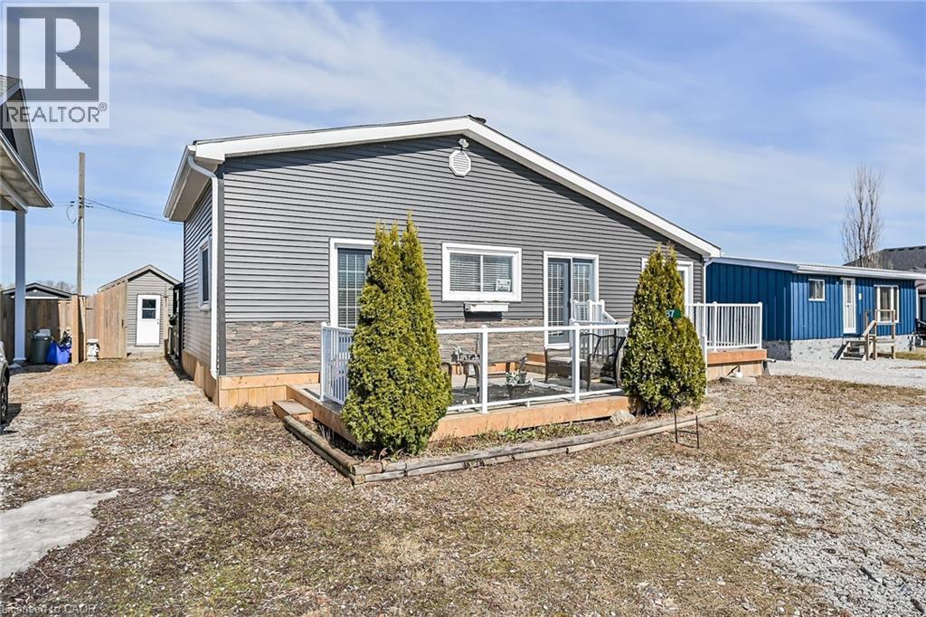 87 LAKESHORE ROAD - 40