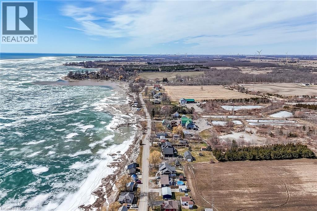 87 LAKESHORE ROAD - 47