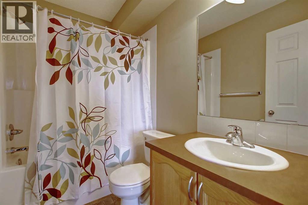 Single Family House 4 Level for Sale in  Copperfield Rise SE Copperfield Calgary 