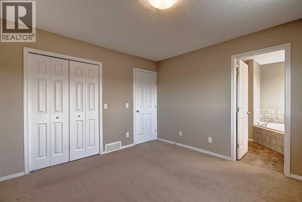 Single Family House 4 Level for Sale in  Copperfield Rise SE Copperfield Calgary 