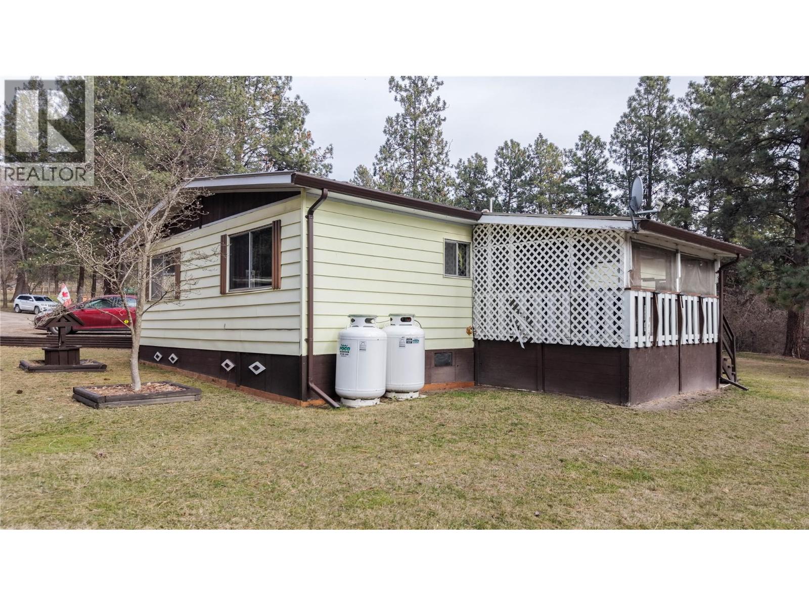 3 12069 Westside Road, Vernon