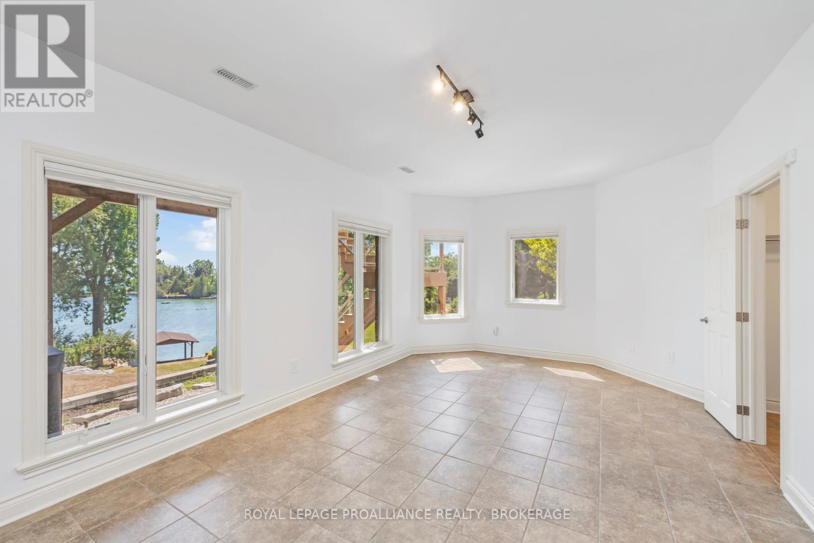 4744 BATH ROAD - 43