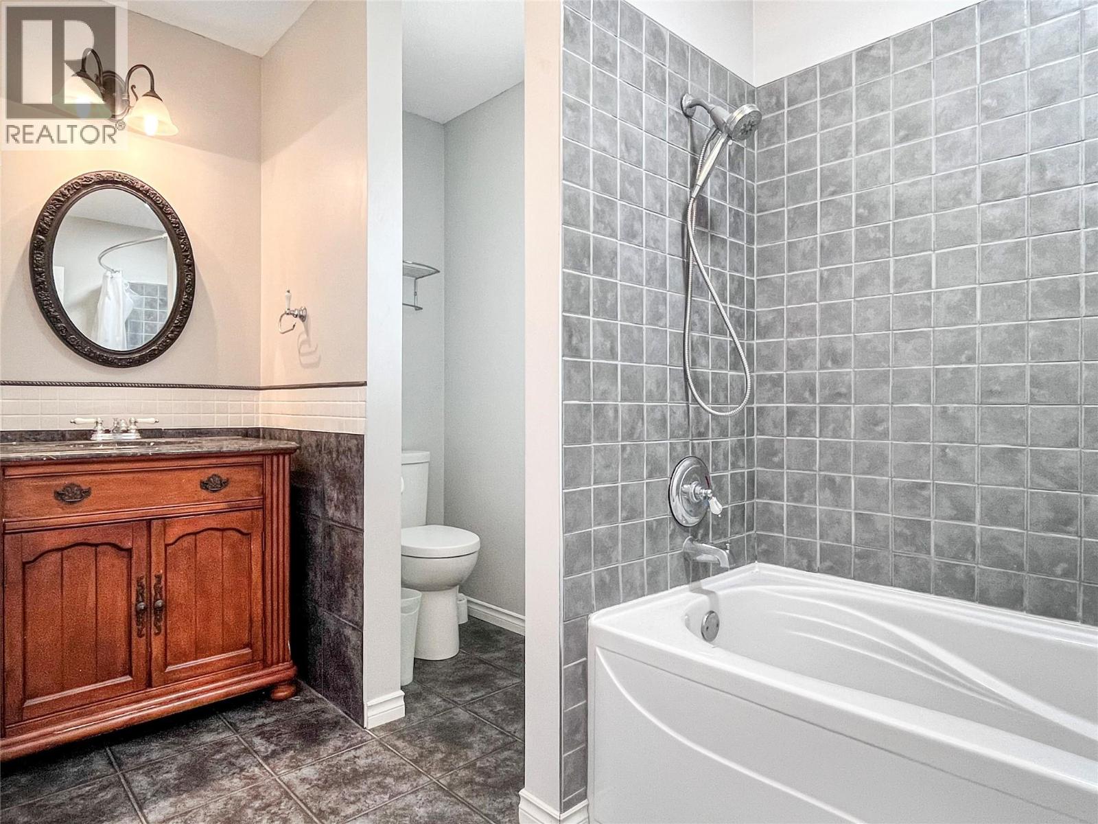  8404 Gala Crescent, Osoyoos