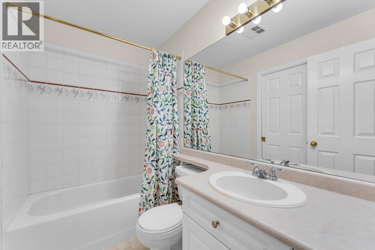 215 2109 ROWLAND STREET, Port Coquitlam