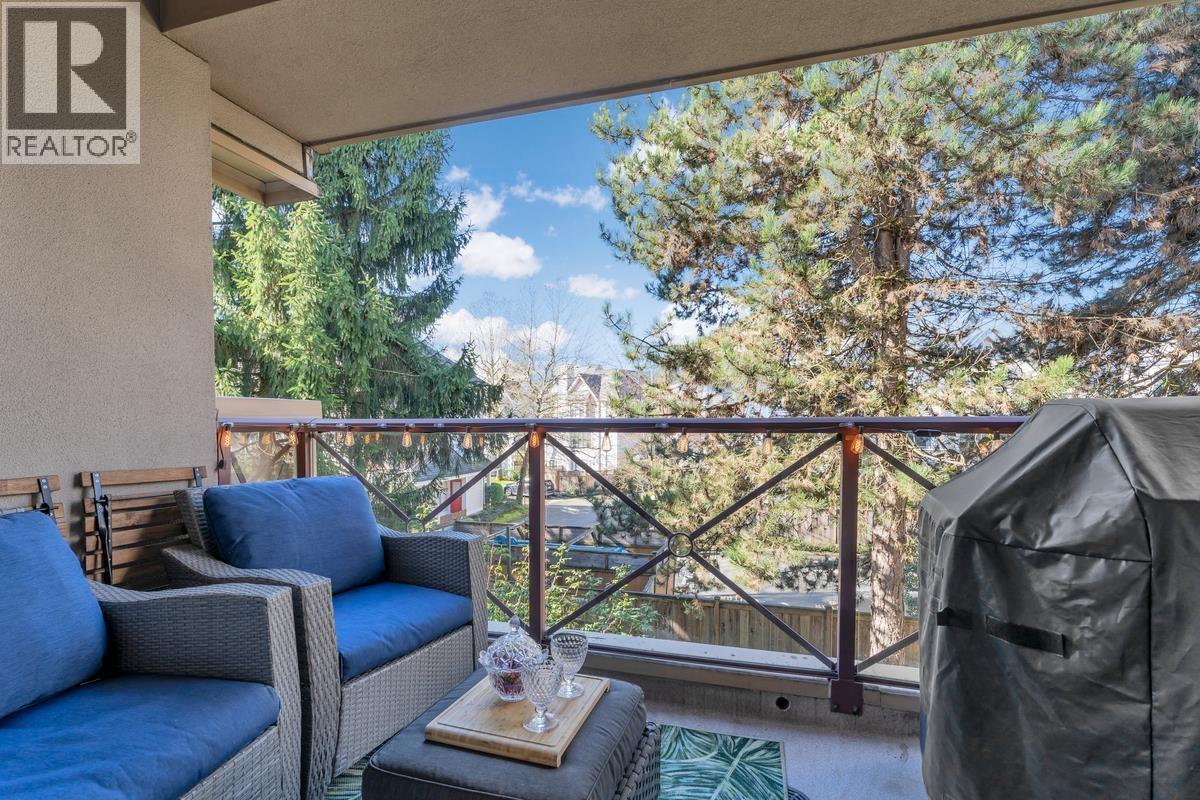 215 2109 ROWLAND STREET, Port Coquitlam